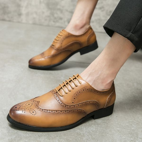 2022 designer fashion pointed retro lace up brogue shoes for men casual loafers formal dress footwear sapatos tenis masculino, Black
2022 designer fashion pointed retro lace up brogue shoes for men casual loafers formal dress footwear sapatos tenis masculino, Black