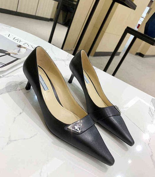 pointed p triangle standard thin heel high shoes leather shallow mouth casual banquet single shoes versatile business women's shoes, Black
pointed p triangle standard thin heel high shoes leather shallow mouth casual banquet single shoes versatile business women's shoes, Black