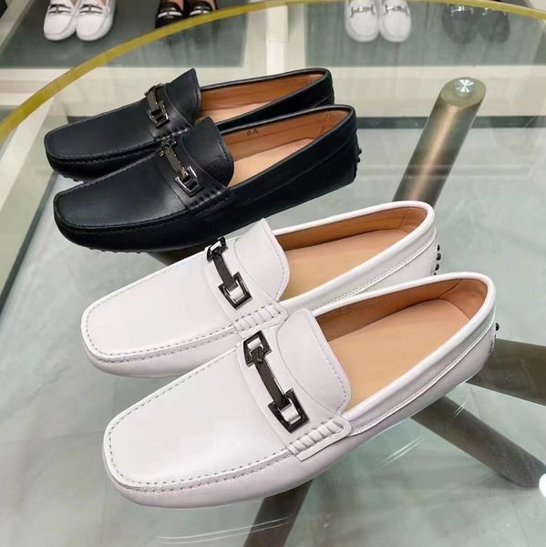 men's brand casual formal shoes luxury business classic fashion leather one foot black and white driving stitches flat loafers 38-45
men's brand casual formal shoes luxury business classic fashion leather one foot black and white driving stitches flat loafers 38-45