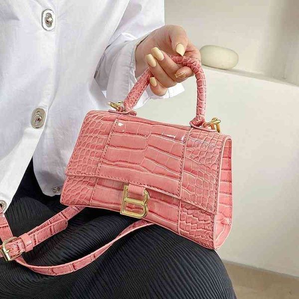 evening bags factory direct sale hourglass 2022 new crocodile pattern foreign style versatile one shoulder msenger bag fashion hand small gi
evening bags factory direct sale hourglass 2022 new crocodile pattern foreign style versatile one shoulder msenger bag fashion hand small gi