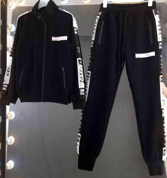 womens two piece pants logo-printed stand-neck zip cardigan jacket with black webbing trousers 2 piece sets luxury designer tracksuits 0912, White
womens two piece pants logo-printed stand-neck zip cardigan jacket with black webbing trousers 2 piece sets luxury designer tracksuits 0912, White