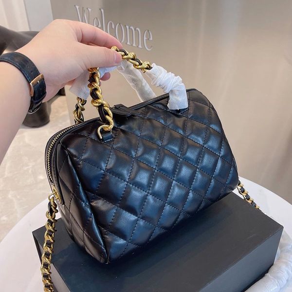 2022ss womens pillow classic mini bags chain handle totes matelasse gold chain crossbody shoulder quilted large capacity street luxury desig
2022ss womens pillow classic mini bags chain handle totes matelasse gold chain crossbody shoulder quilted large capacity street luxury desig