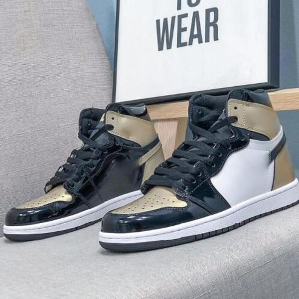 1s mens basketball shoes shoe bred patent dark marina blue mocha university hyper royal georgetown heritage men women outdoor sports trainer
1s mens basketball shoes shoe bred patent dark marina blue mocha university hyper royal georgetown heritage men women outdoor sports trainer