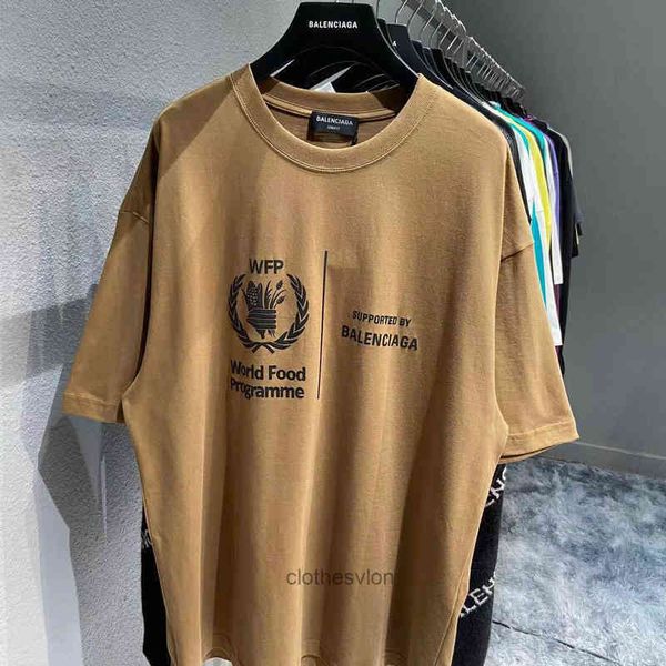 designer clothes european and american 2022 t shirts balencaigass trendy tshirt original paris classic wheat grain cotton short sleeve men, White;black
designer clothes european and american 2022 t shirts balencaigass trendy tshirt original paris classic wheat grain cotton short sleeve men, White;black