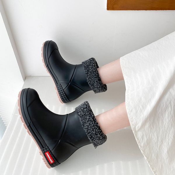 rain boots women galoshes thickened rubber shoes waterproof non-slip rain boots winter waterproof boots ankel for women, Black;red
rain boots women galoshes thickened rubber shoes waterproof non-slip rain boots winter waterproof boots ankel for women, Black;red