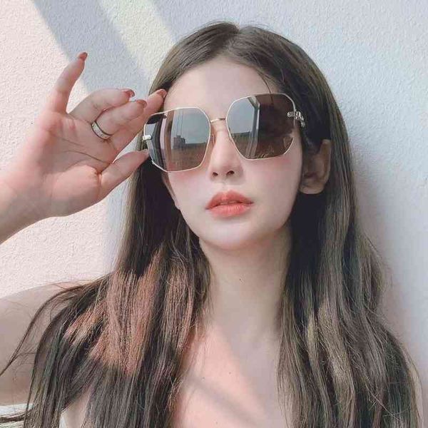 sunglasses d family tiktok same generous women's trend ins casual personalized sunglasses 0592s p3mn, White;black
sunglasses d family tiktok same generous women's trend ins casual personalized sunglasses 0592s p3mn, White;black