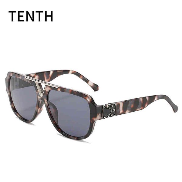 new brand dign sunglass driving texture sunglass men's flat v-shaped double beam sunglass, White;black
new brand dign sunglass driving texture sunglass men's flat v-shaped double beam sunglass, White;black