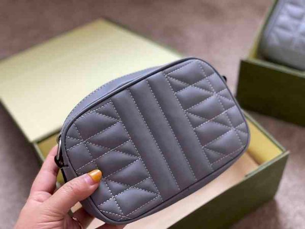 evening bag shoulder bag genuine leather handbag comes with box chain women luxurys fashion designers female clutch classic crossbody 1223
evening bag shoulder bag genuine leather handbag comes with box chain women luxurys fashion designers female clutch classic crossbody 1223
