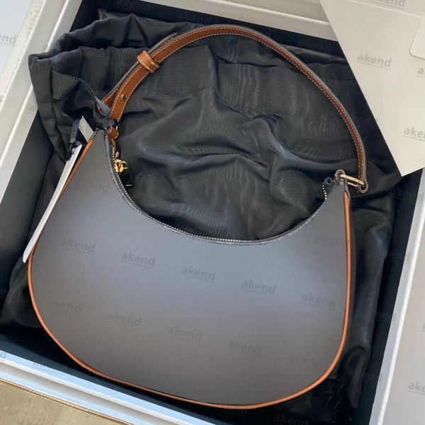 genuine leather ava triomphe evening crossbody bags women's men tote luxury designer woman fashion famous camera cases cards han
genuine leather ava triomphe evening crossbody bags women's men tote luxury designer woman fashion famous camera cases cards han