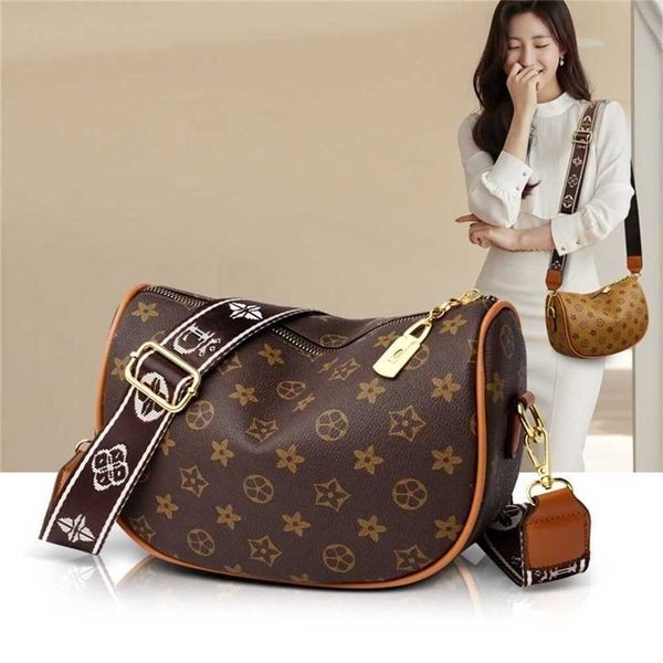 luxury designer youth should bag fashion large capacity texture diagonal teenager womens bag old flower handbags shoulder belt pillow bags t, Black
luxury designer youth should bag fashion large capacity texture diagonal teenager womens bag old flower handbags shoulder belt pillow bags t, Black