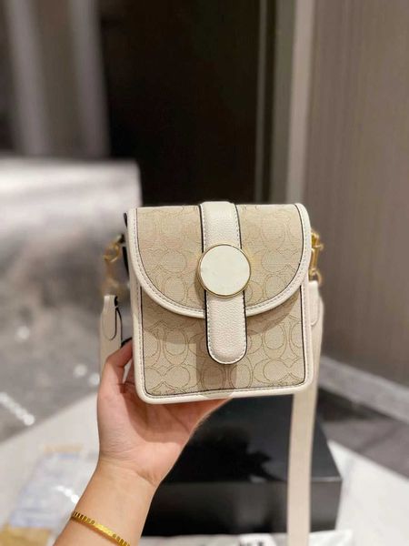 canvas embroidered mobile phone bag single shoulder diagonal bag 2022 new fashion sweet small square handbag casual versatile women's c
canvas embroidered mobile phone bag single shoulder diagonal bag 2022 new fashion sweet small square handbag casual versatile women's c