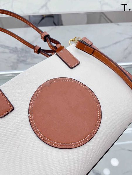 luxuries designers women bag spring new fashion ins versatile fashion high-capacity foreign style one shoulder tote bags
luxuries designers women bag spring new fashion ins versatile fashion high-capacity foreign style one shoulder tote bags