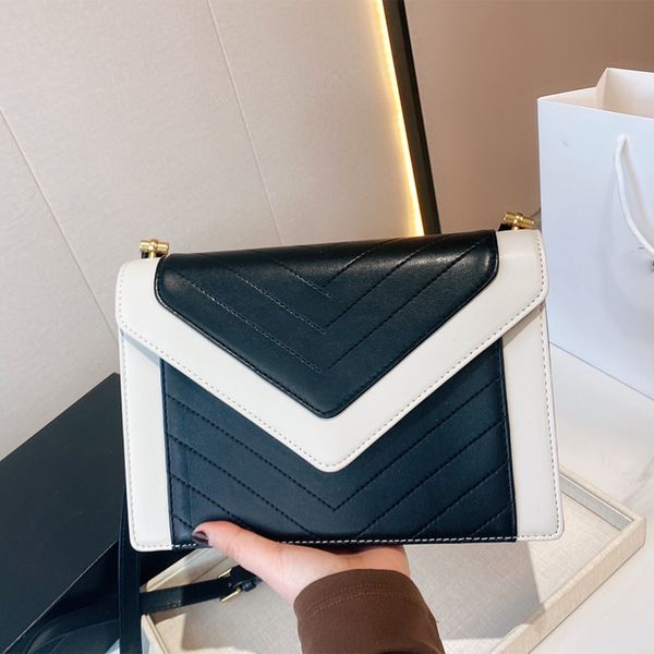 2022 simple black fashion female bag envelope flap luxury lambskin retro luxury handbag large capacity 26cm casual party wallet crossbodybag
2022 simple black fashion female bag envelope flap luxury lambskin retro luxury handbag large capacity 26cm casual party wallet crossbodybag