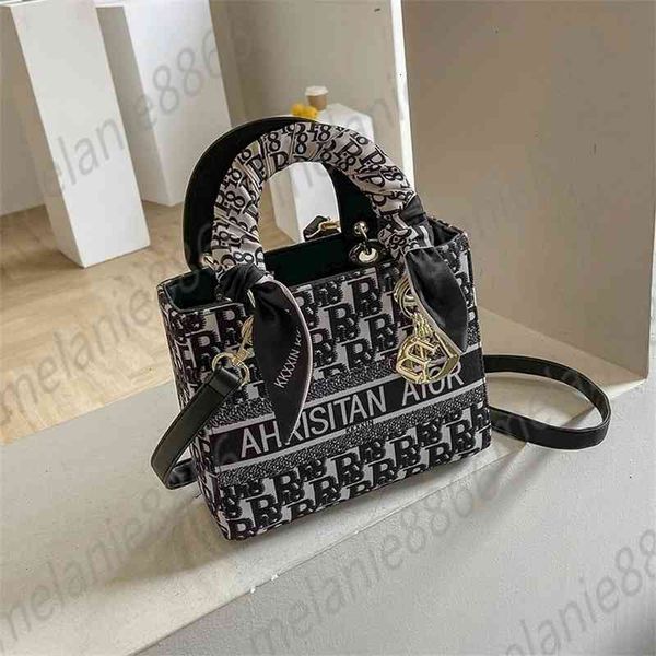 fashion bag new female handbags 2022 luxury book shoes wallet tote net red classic messenger large capacity lady shoulder bags korean handba
fashion bag new female handbags 2022 luxury book shoes wallet tote net red classic messenger large capacity lady shoulder bags korean handba