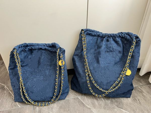 new designer bag chain drawstring canvas large shopping bags large capacity classic retro high-end luxury simple elegant versatile
new designer bag chain drawstring canvas large shopping bags large capacity classic retro high-end luxury simple elegant versatile
