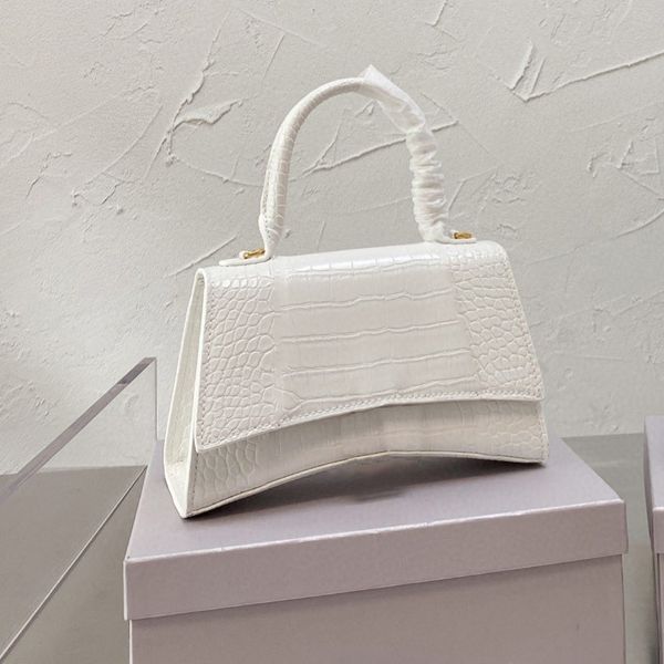 designer bags shoulder handbags hobos half moon crossbody evening bag purse wallets plain letter hasp one handle tote alligator thread women
designer bags shoulder handbags hobos half moon crossbody evening bag purse wallets plain letter hasp one handle tote alligator thread women