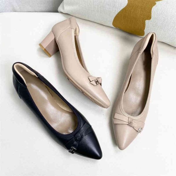 sandals spring professional single shoes low diamond bow sheepskin middle heel leather shallow mouth women's, Black
sandals spring professional single shoes low diamond bow sheepskin middle heel leather shallow mouth women's, Black