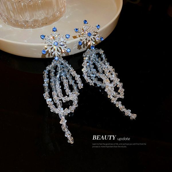 silver stud rhinestone-encrusted snowflake tassel earrings european and american fashion super fairy long earrings dignified sense of design, Golden
silver stud rhinestone-encrusted snowflake tassel earrings european and american fashion super fairy long earrings dignified sense of design, Golden