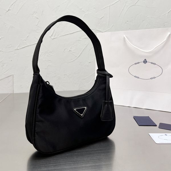 classic shoulder bags designers luxurys ladies bag handbag women fashion nylon cossbody letter purse handbags wallet
classic shoulder bags designers luxurys ladies bag handbag women fashion nylon cossbody letter purse handbags wallet