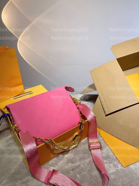 fashioned coussin pm handbag chunky chain bag pink/purple monograms embossed puffy leather bright colorway cross-body shoulder bags
fashioned coussin pm handbag chunky chain bag pink/purple monograms embossed puffy leather bright colorway cross-body shoulder bags
