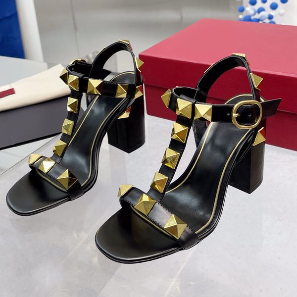 2022 luxury designer women sandals lady slipper womens luxurys designers open peep toes summer shoes black slippers women's slides wedg
2022 luxury designer women sandals lady slipper womens luxurys designers open peep toes summer shoes black slippers women's slides wedg