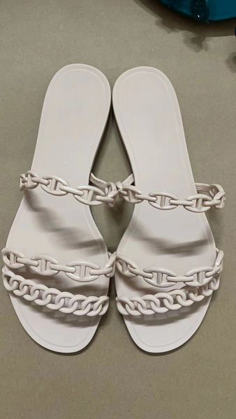 ladies sandals designer oran sandal women flat slippers rubber black 6 colors chain slides soles summer fashion beach shoes with box 322
ladies sandals designer oran sandal women flat slippers rubber black 6 colors chain slides soles summer fashion beach shoes with box 322