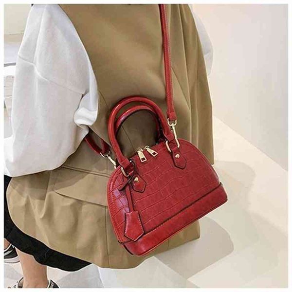 handbags new armpit 2022 summer new sling one shoulder messenger portable synthetic leather solid color uniform size pu shoulder bag
handbags new armpit 2022 summer new sling one shoulder messenger portable synthetic leather solid color uniform size pu shoulder bag