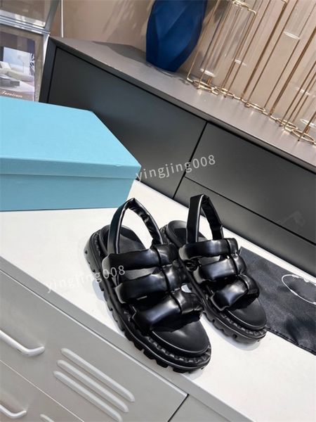 2022 slippers sandals slides female summer fashion outside wear new style net red flat bottom tourism beach a word leather sandals size35-41, Black
2022 slippers sandals slides female summer fashion outside wear new style net red flat bottom tourism beach a word leather sandals size35-41, Black