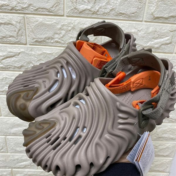 2022 men women sandals slides slippers bone resin desert sand foam runner ararat rubber west summer west khaki flat slide slipper size 35-46, Black
2022 men women sandals slides slippers bone resin desert sand foam runner ararat rubber west summer west khaki flat slide slipper size 35-46, Black