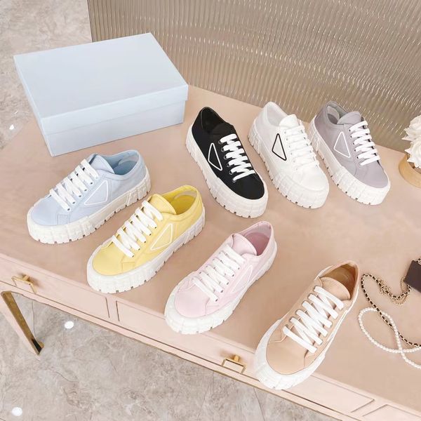 2022 new runway women designer casual shoes candy color thick soled height increasing sneakers stylish simple lace-up low cut platform singl, Black
2022 new runway women designer casual shoes candy color thick soled height increasing sneakers stylish simple lace-up low cut platform singl, Black