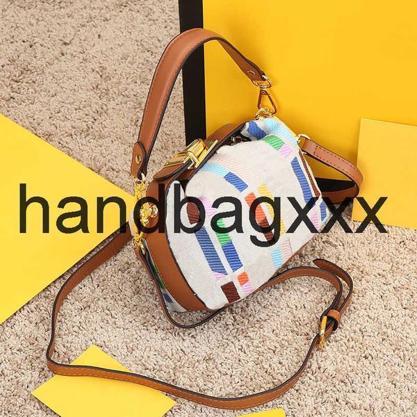 designer handbag luxury designer bag handbags cosmetic ladies shoulder lunch box bags genuine leather handle zipper pocket classic letter pr
designer handbag luxury designer bag handbags cosmetic ladies shoulder lunch box bags genuine leather handle zipper pocket classic letter pr