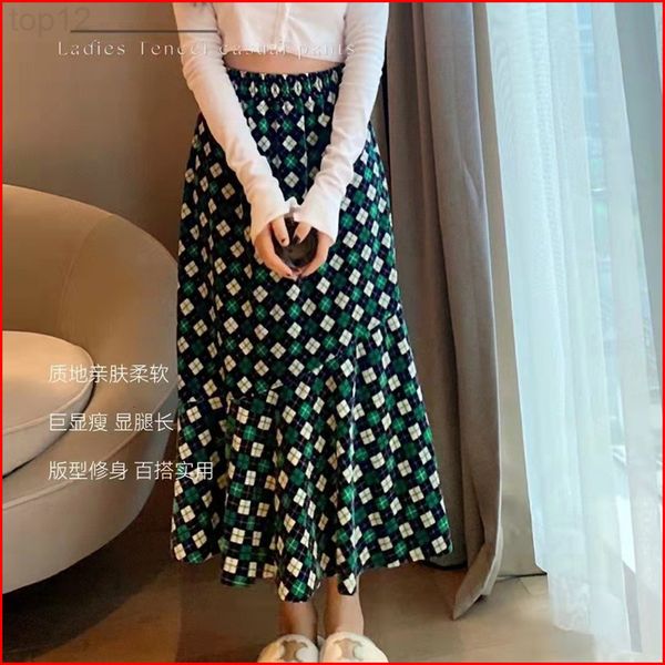 designer2022 spring new net red checkerboard medium and long fishtail skirt slim korean version a-line fashion luxurious, White
designer2022 spring new net red checkerboard medium and long fishtail skirt slim korean version a-line fashion luxurious, White