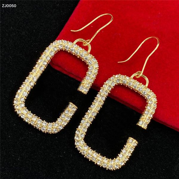 full diamond letter 3d earrings shiny rhinestone pendant studs charm women evening dress dangler jewelry for wedding party with gift box, Golden
full diamond letter 3d earrings shiny rhinestone pendant studs charm women evening dress dangler jewelry for wedding party with gift box, Golden