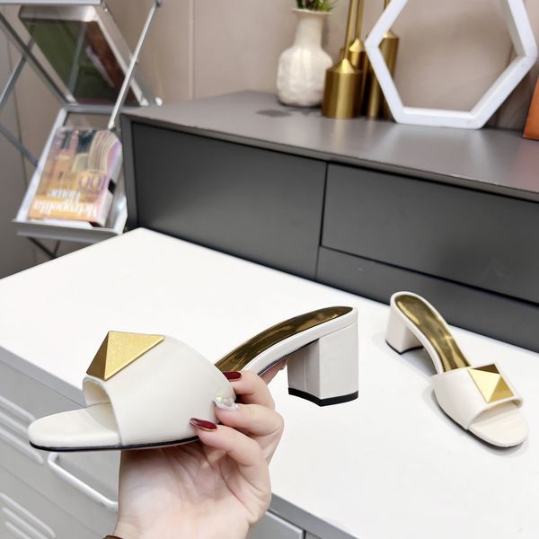 2022 new sandals, women's shoes, fashion flat heels, female brand design, wild fairy, black, white and pink
2022 new sandals, women's shoes, fashion flat heels, female brand design, wild fairy, black, white and pink