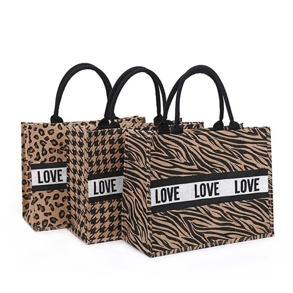 2022 factory wholesale new linen covered with waterproof zipper environmental protection large capacity shopping beach fashion linen handbag
2022 factory wholesale new linen covered with waterproof zipper environmental protection large capacity shopping beach fashion linen handbag