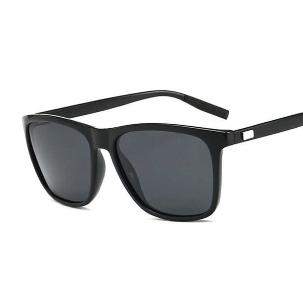 2022luxury polarized sunglasses men brand designer retro square frame sun glasses female outdoor driving, White;black
2022luxury polarized sunglasses men brand designer retro square frame sun glasses female outdoor driving, White;black