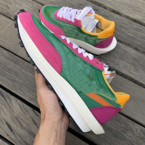 2021 luxury designer running shoes for men off women white basketball sneakers fashion lvd waffle x fragment design new brand foam runner
2021 luxury designer running shoes for men off women white basketball sneakers fashion lvd waffle x fragment design new brand foam runner