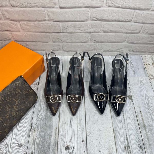 classic fashion slides sandals lady summer sandals designer metal buckle large size leather thick bottom high heeled women shoe bagshoe1978, Black
classic fashion slides sandals lady summer sandals designer metal buckle large size leather thick bottom high heeled women shoe bagshoe1978, Black