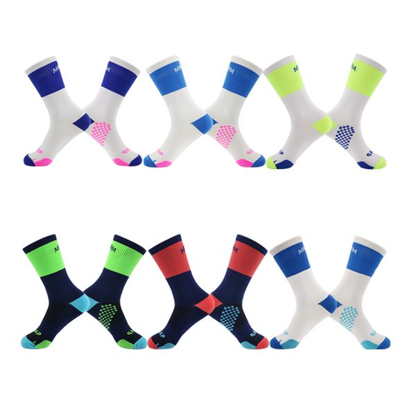 new high-quality professional brand outdoor sports basketball tennis badminton breathable sweat wicking socks, Black
new high-quality professional brand outdoor sports basketball tennis badminton breathable sweat wicking socks, Black