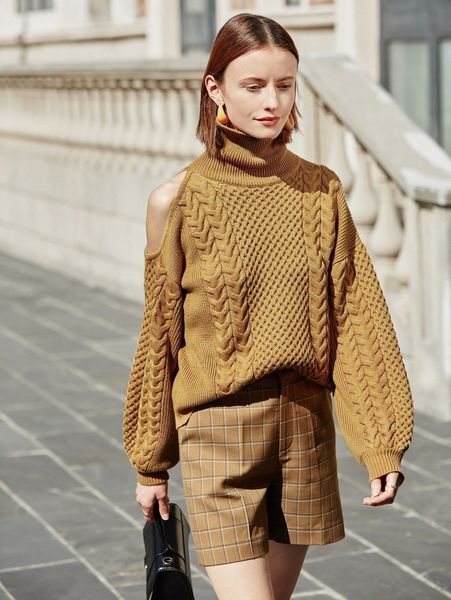 high neck cut out cable knit sweater z1r8#, White;black 
high neck cut out cable knit sweater z1r8#, White;black