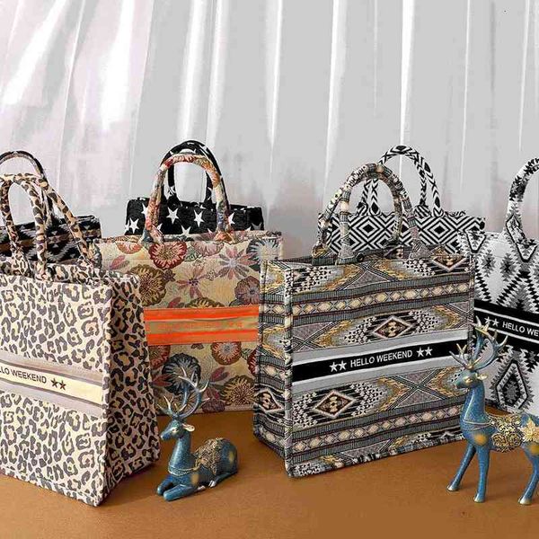 high sense handbag one shoulder large capacity versatile newfashion square tote bucket women's bag
high sense handbag one shoulder large capacity versatile newfashion square tote bucket women's bag
