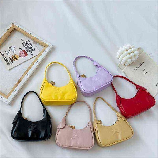 korean children's bag summer pu letter indentation one shoulder handbag fashion children's armpit bag, Black
korean children's bag summer pu letter indentation one shoulder handbag fashion children's armpit bag, Black