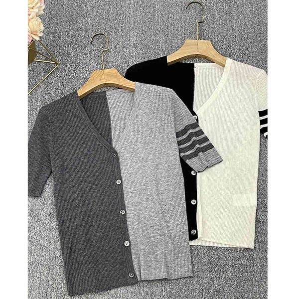 women's knits tees strength sharp goods tb four bars texture soft waxy not tied wool thin color matching v-neck short knitted cardigan, White
women's knits tees strength sharp goods tb four bars texture soft waxy not tied wool thin color matching v-neck short knitted cardigan, White