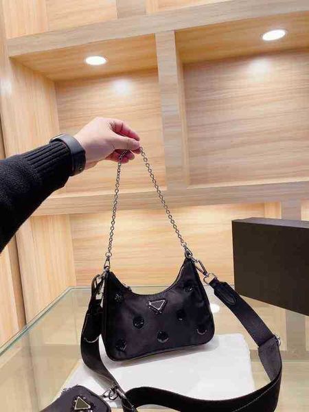 leather women's tote flap shoulder crossbody bags luxury designer prads underarm bag handbags fashion chain shoulder messenger crossbod
leather women's tote flap shoulder crossbody bags luxury designer prads underarm bag handbags fashion chain shoulder messenger crossbod