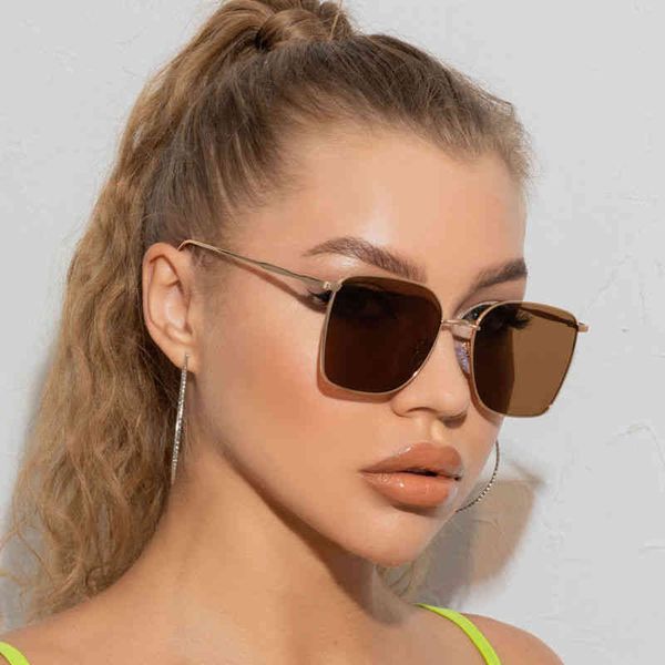 gg designer cycle luxurious fashion cc sunglasses womans mens european american fashion square fashion street style tan anti ultraviolet met, White;black
gg designer cycle luxurious fashion cc sunglasses womans mens european american fashion square fashion street style tan anti ultraviolet met, White;black