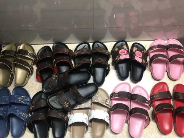 yucheng01 shoes sandals new electric embroidered flat slippers, fabric: imported sheepskin surface, foot-padded goatskin, high-grade bottom, Black
yucheng01 shoes sandals new electric embroidered flat slippers, fabric: imported sheepskin surface, foot-padded goatskin, high-grade bottom, Black