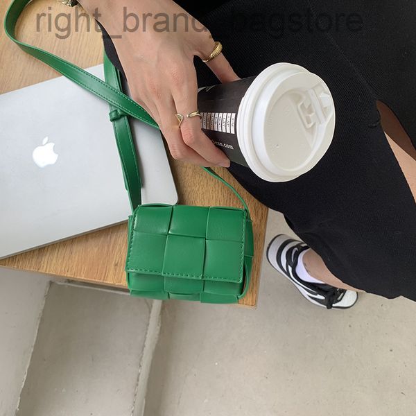 2022 women crossbody bag brand design luxury mini weave knit soft pu leather messenger bag female casual green shoulder bag w220810
2022 women crossbody bag brand design luxury mini weave knit soft pu leather messenger bag female casual green shoulder bag w220810