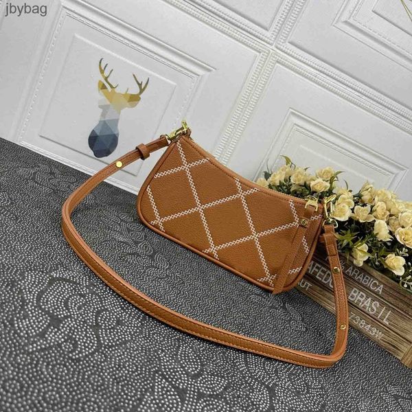 handbags women easy pouch on strap bag chain shoulder crossbody embossed calfskin luxurys designers bags envelope messenger bag purse m81066
handbags women easy pouch on strap bag chain shoulder crossbody embossed calfskin luxurys designers bags envelope messenger bag purse m81066