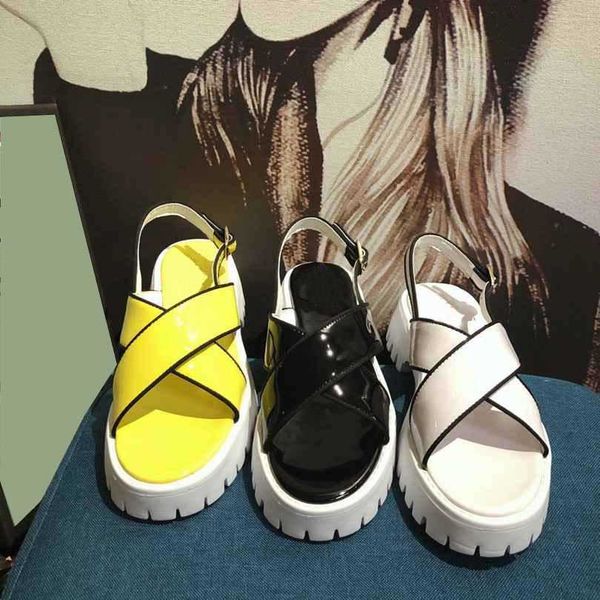2021 r women platform sandals summer fashion ladies thick bottom slides woman pure color cross belt slippers with box size35-40, Black
2021 r women platform sandals summer fashion ladies thick bottom slides woman pure color cross belt slippers with box size35-40, Black