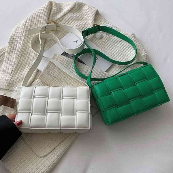 cassette outdoor sports designer venetas bottegas bagsand winter woven women's single shoulder messenger fashion minority high
cassette outdoor sports designer venetas bottegas bagsand winter woven women's single shoulder messenger fashion minority high